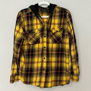 Men’s no boundaries button-down hoodie sweater.